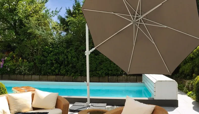 Hochwertiger Ampelschirm für Terrasse und Garten