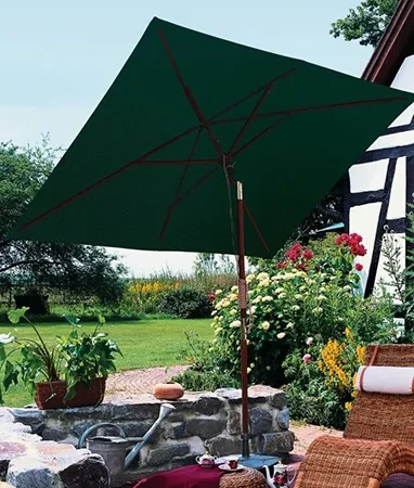 Gartenschirm aus Holz für natürliche Terrassengestaltung
