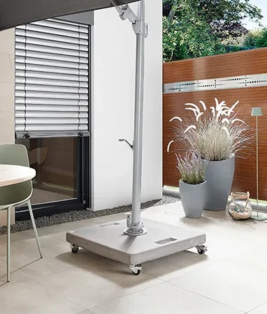 Zubehör für Sonnenschirme wie Ständer und Befestigung